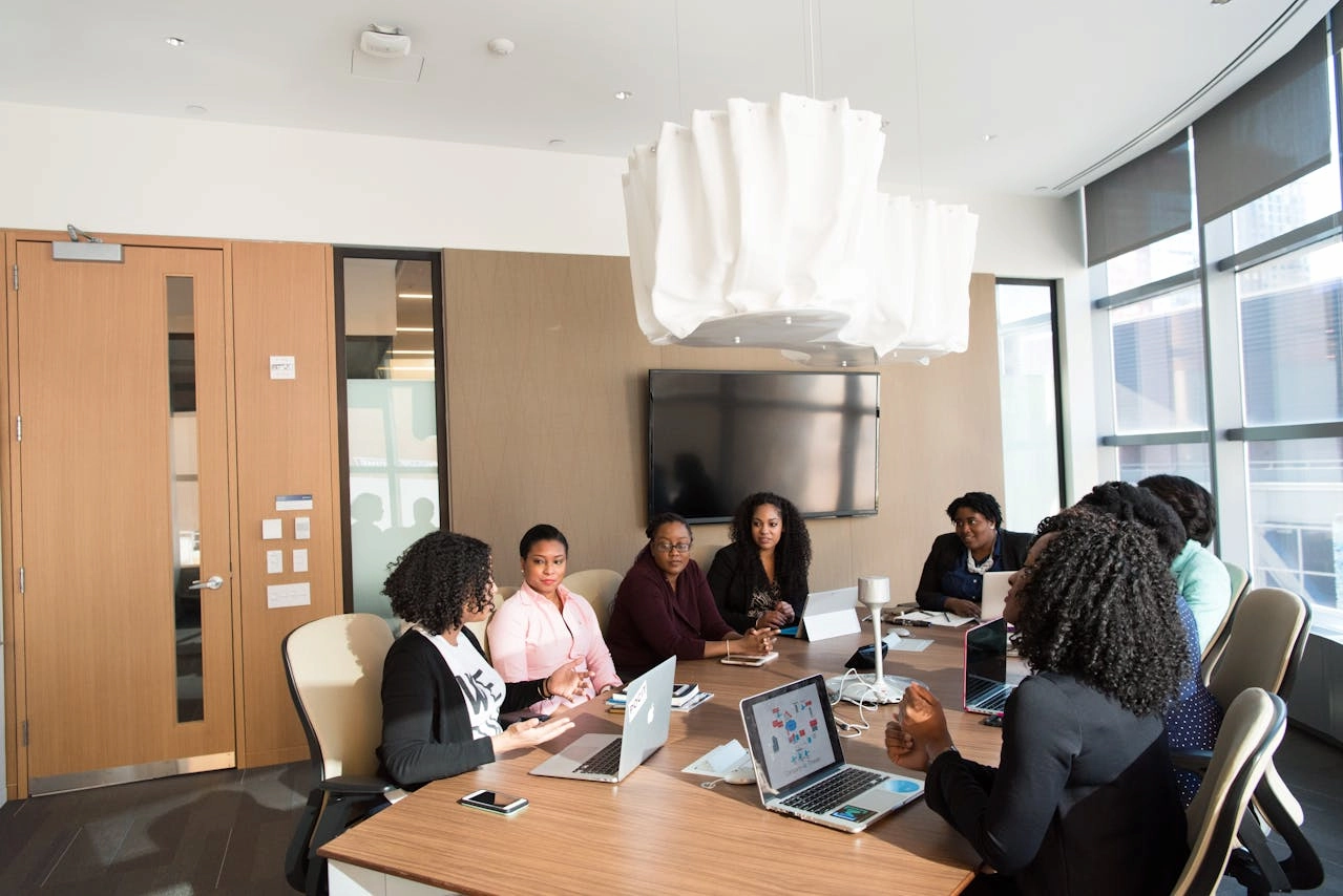 Women in a meeting. How to build a fundable business.